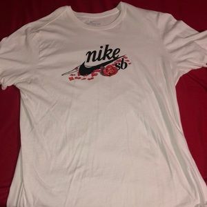 Nike Roses T-Shirt